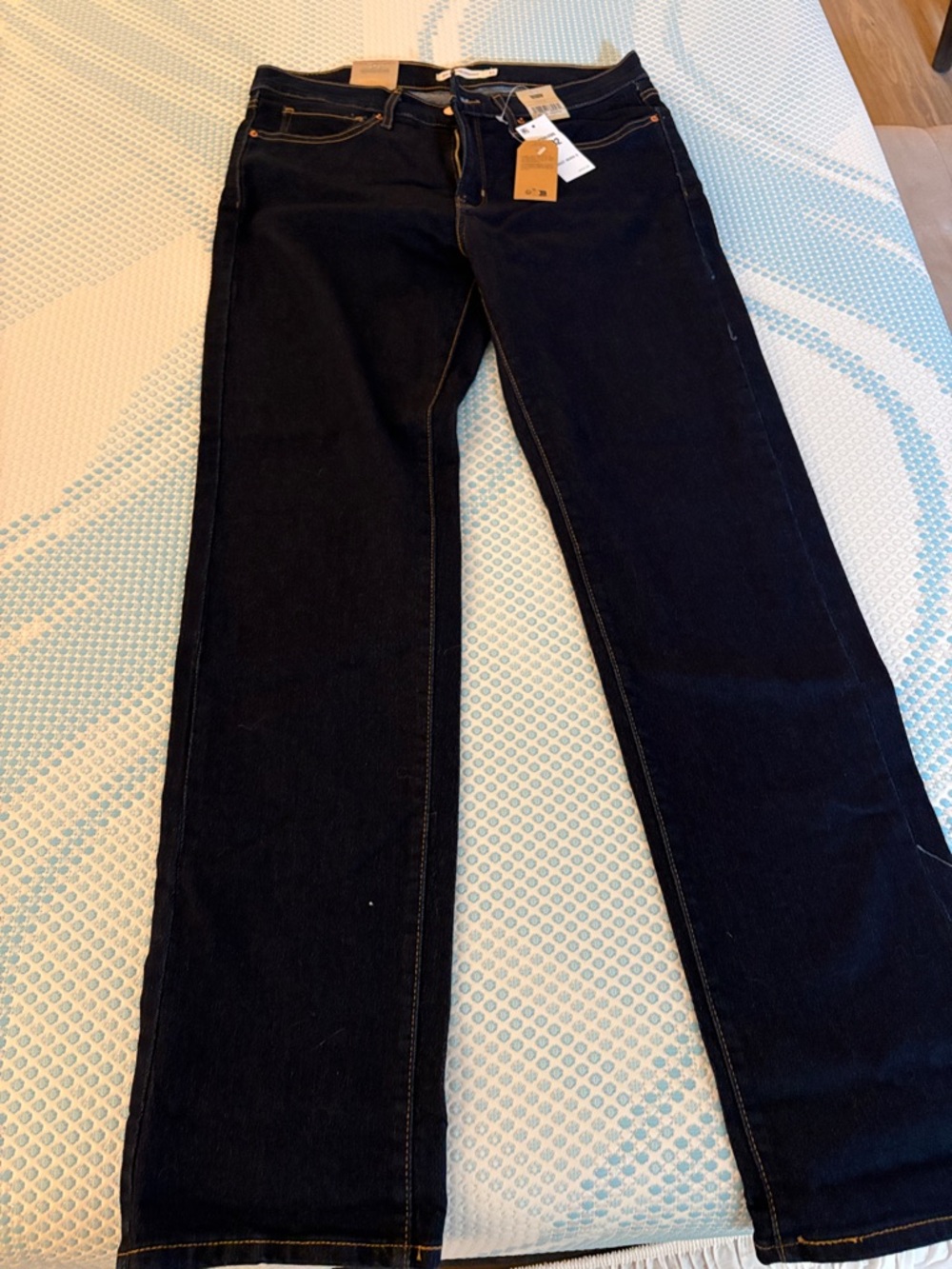 Levi's Indigo Straight Leg Jeans with Tags